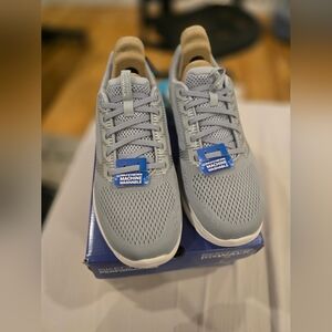 Skechers GO WALK 7 - Hailey walking shoes in gray/silver. Womens size 11